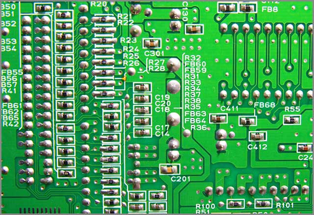 It shows a microchip CPU made up of HDI PCB