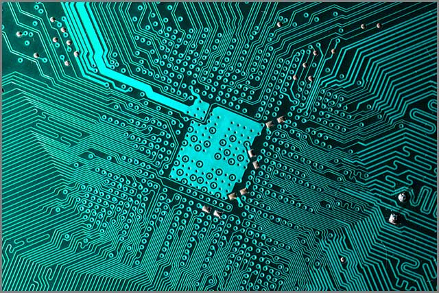 Large Polygon Pour under a BGA chip for high current capability