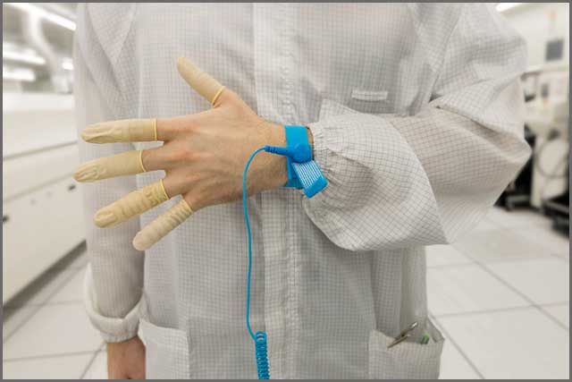 anti-static wrist strap and clothes