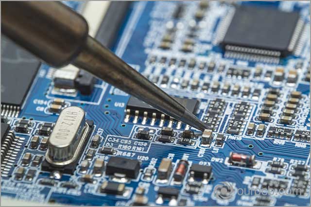 Removing a component during PCB soldering