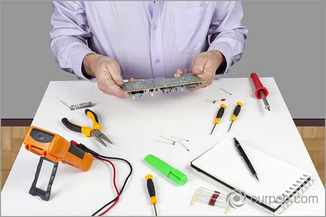 Visually inspecting a PCB for faults before PCB soldering