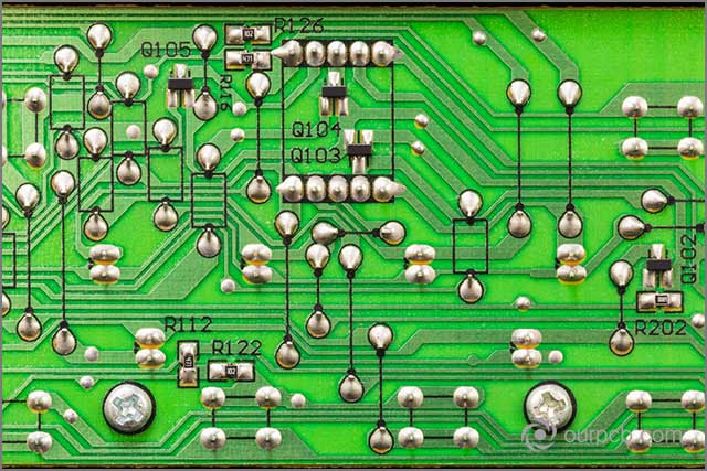 Surface mount device (SMD) electronic components on printed circuit board (pcb)