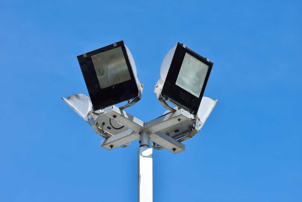 Halogen Floodlights Cons