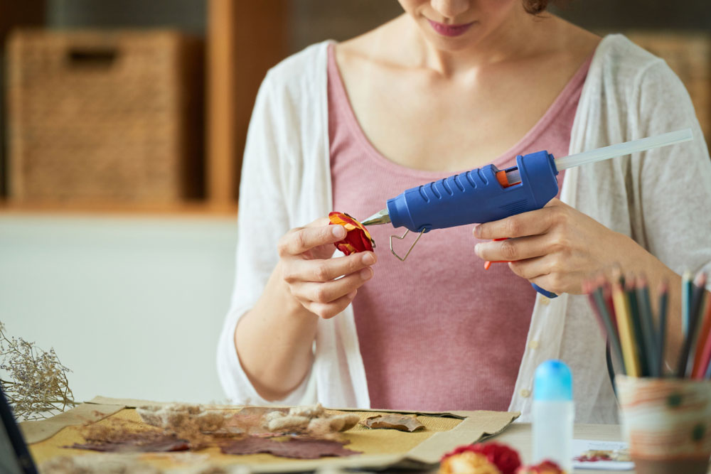 Glue gun