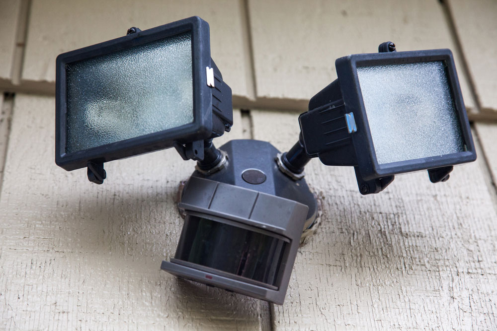 outdoor security lights using motion sensor