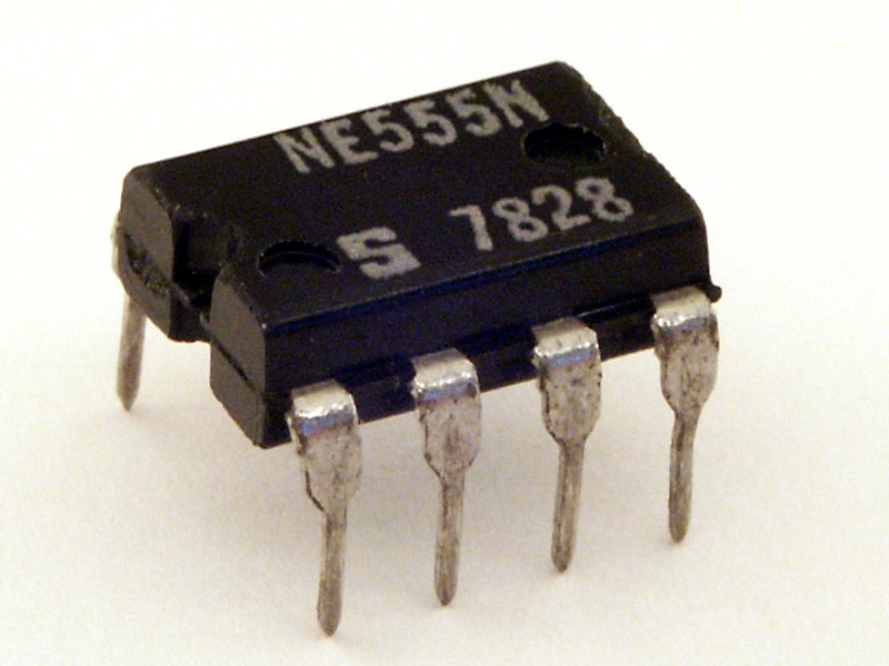 555 timer IC