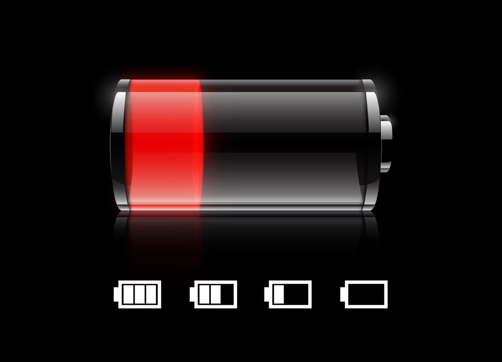 A bidirectional switch can connect to a battery, improving voltage regulation.