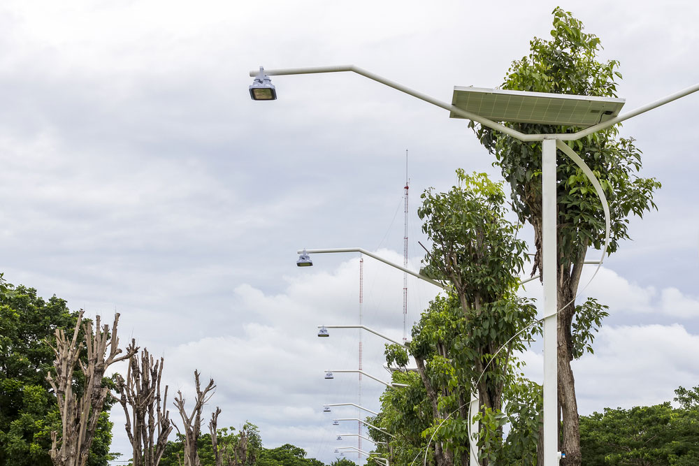 street lamps with automatic switching