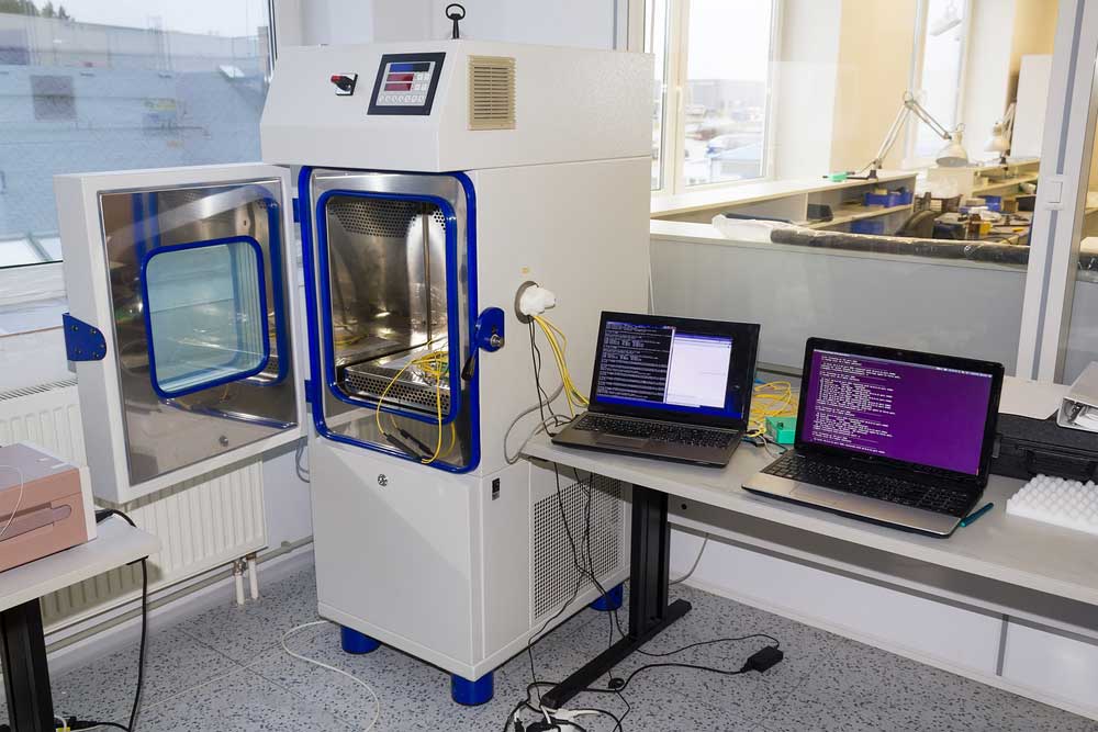 An open temperature and climate test chamber for PCB aging tests