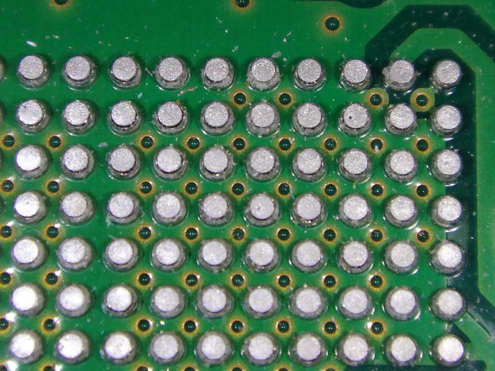 Solder ball grid