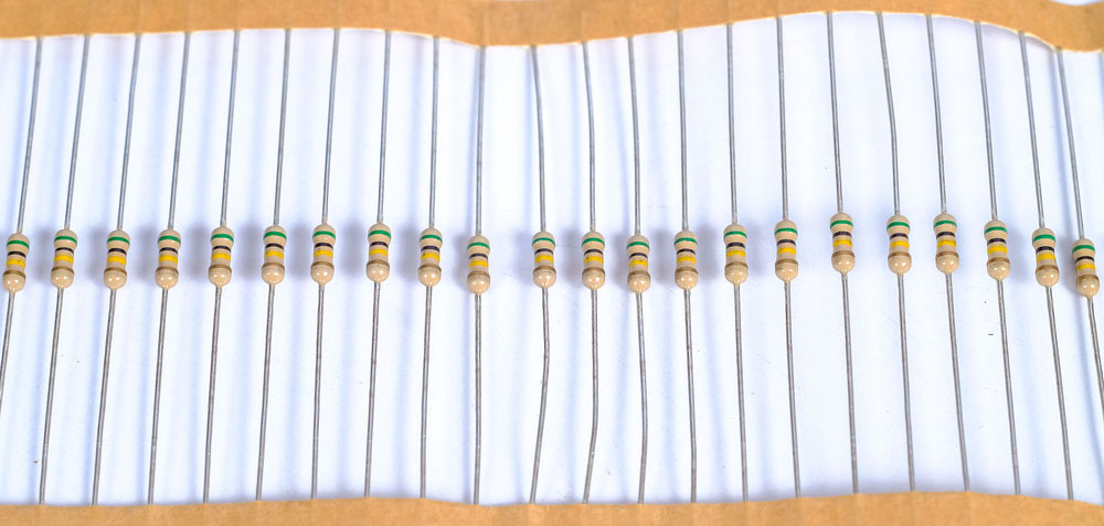 Resistors on slot used for the electronic device