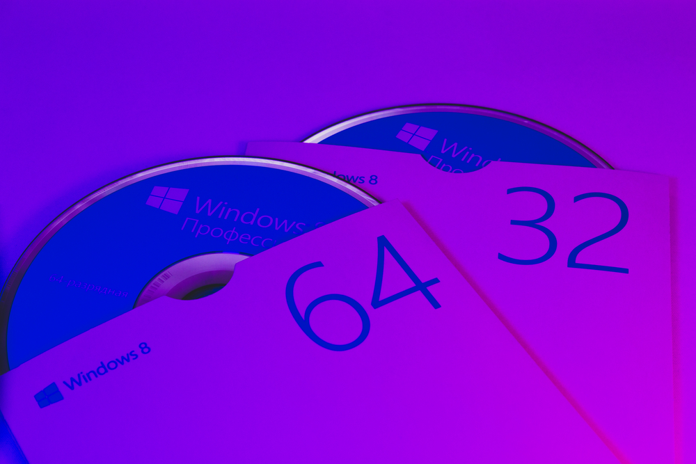32-bit and 64-bit Windows 8 disks
