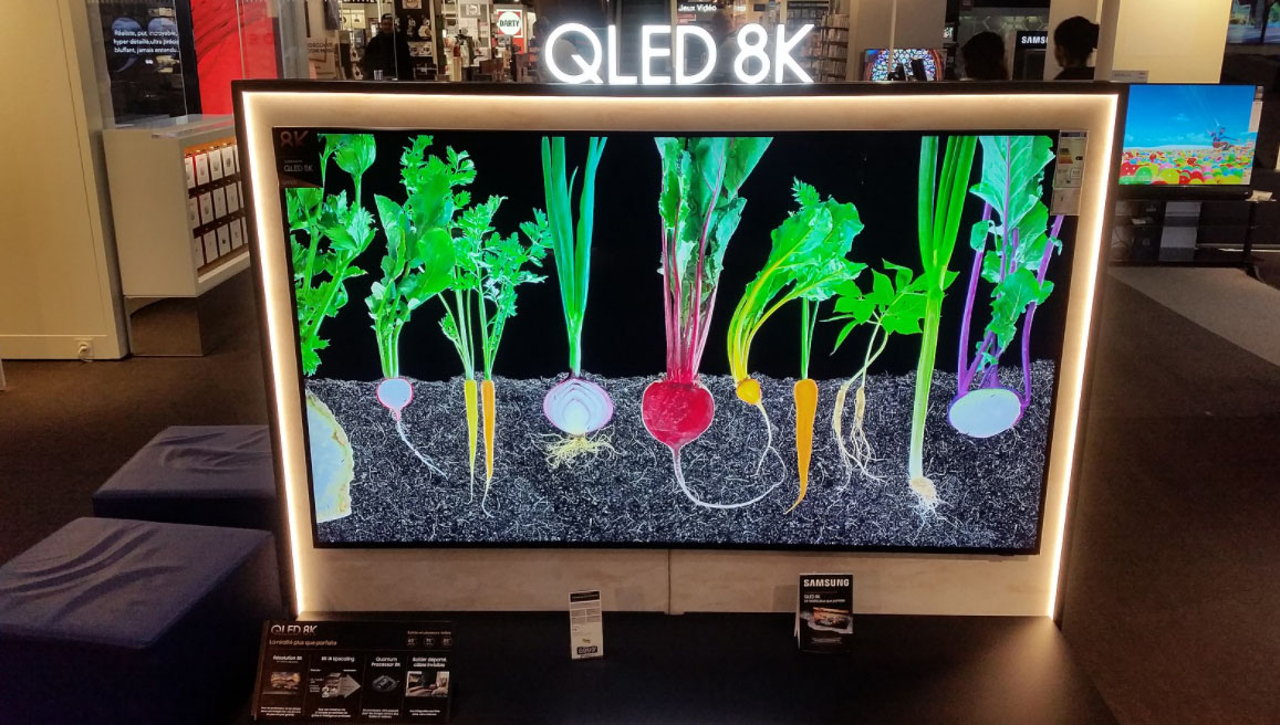 A Samsung QLED TV