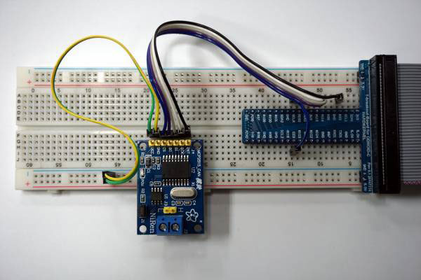 Image showing the MCP2515 IC. 