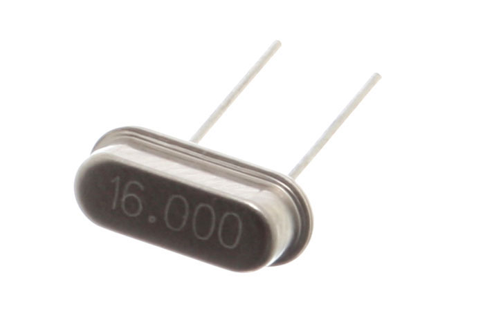 The MCP2515 module features a crystal oscillator. 