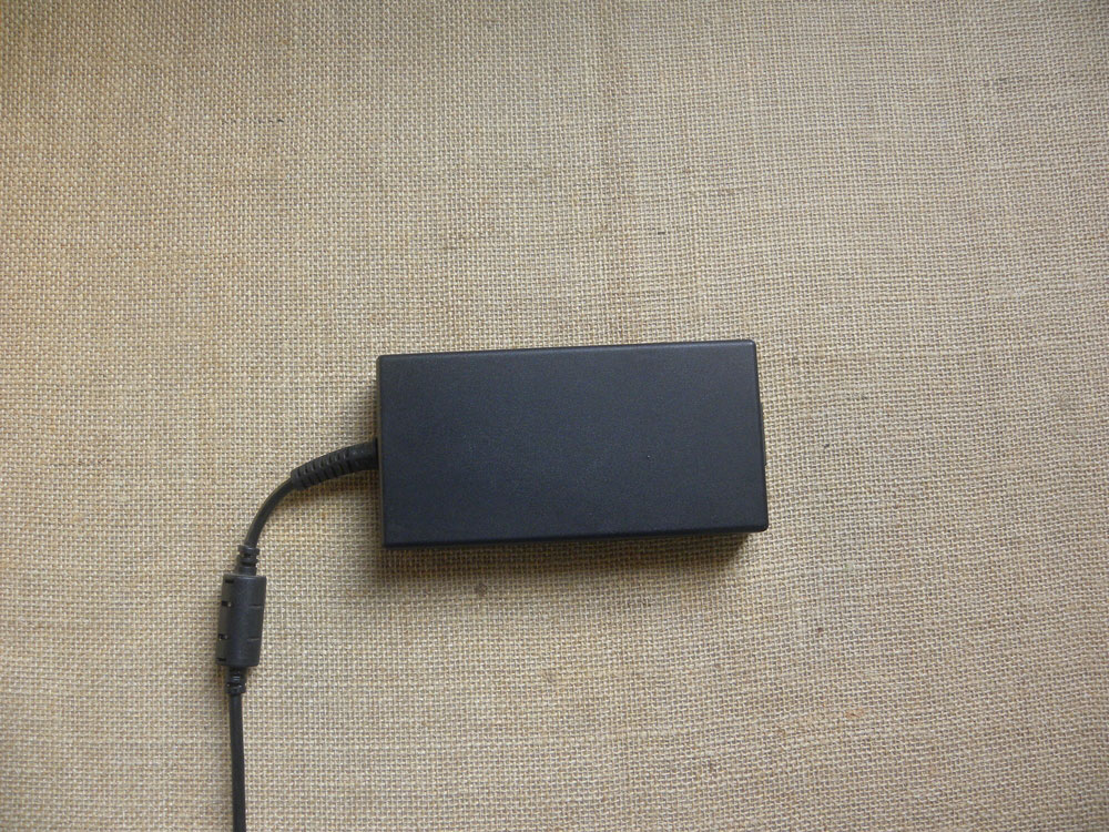 Laptop charger power adapter