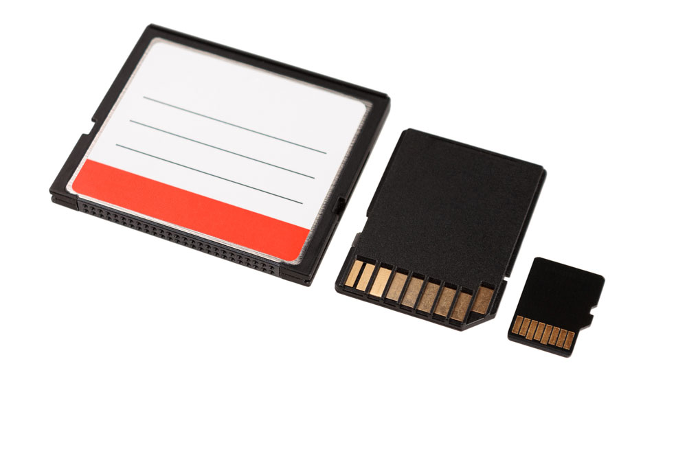 The non-uniform gold fingers in a memory card and a memory card reader