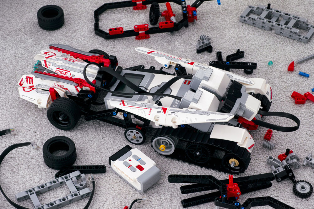 Lego Mindstorms EV3 robot 
