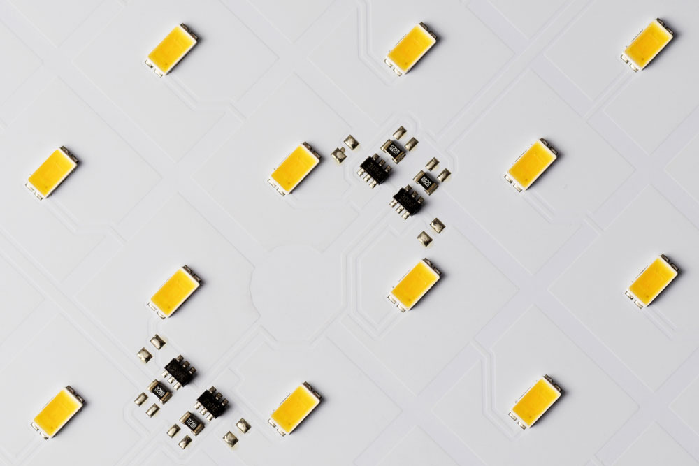 Well distributed high power LEDs on a white aluminum PCB