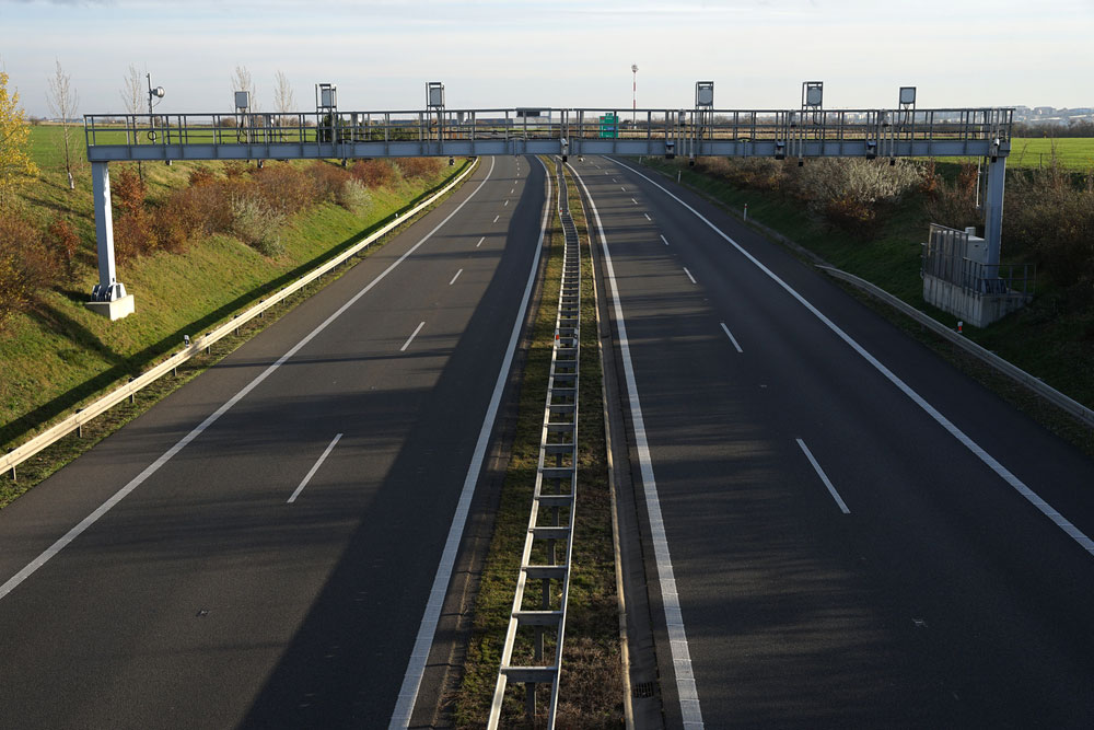 An electronic speed detector system