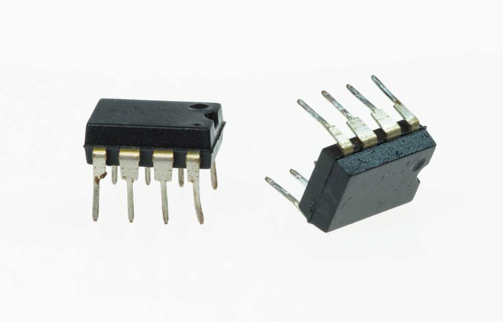 Operational amplifiers 