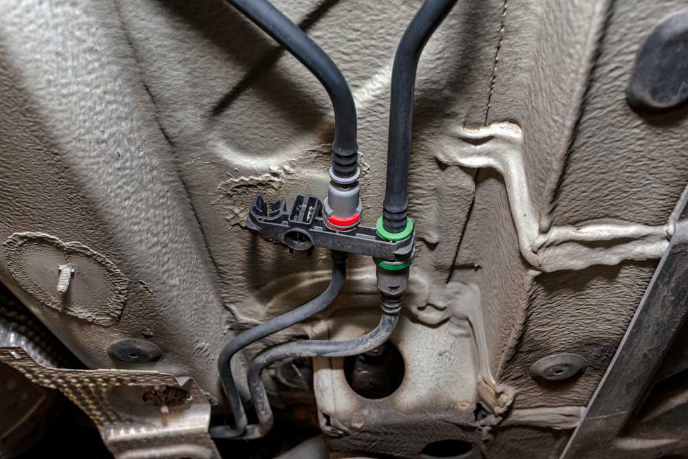 Fuel lines in a vehicle