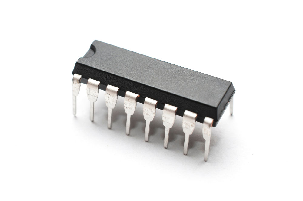 SPI vs. UART: A shift register