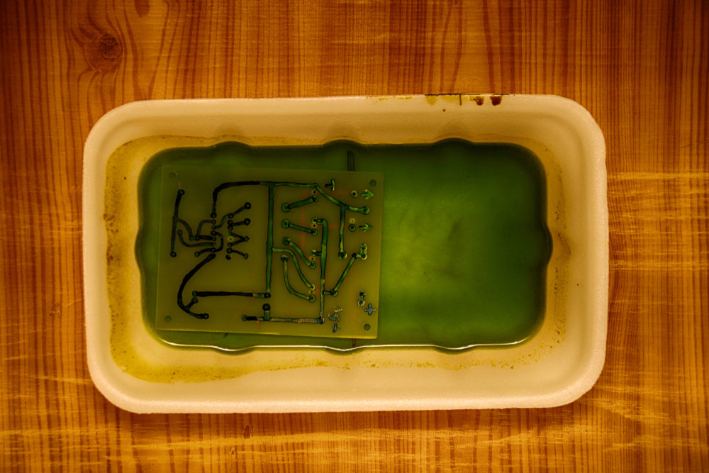 PCB etching in a ferric chloride solution